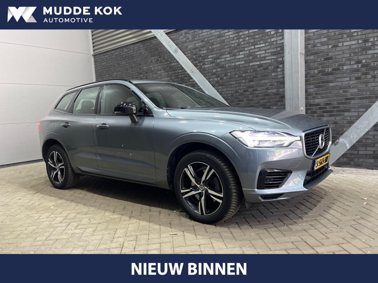 Volvo XC60 - T8 Twin Engine R-Design | 360° Camera | Trekhaak | ACC | Panoramadak | BLIS | harman/kardo - AutoWereld.nl