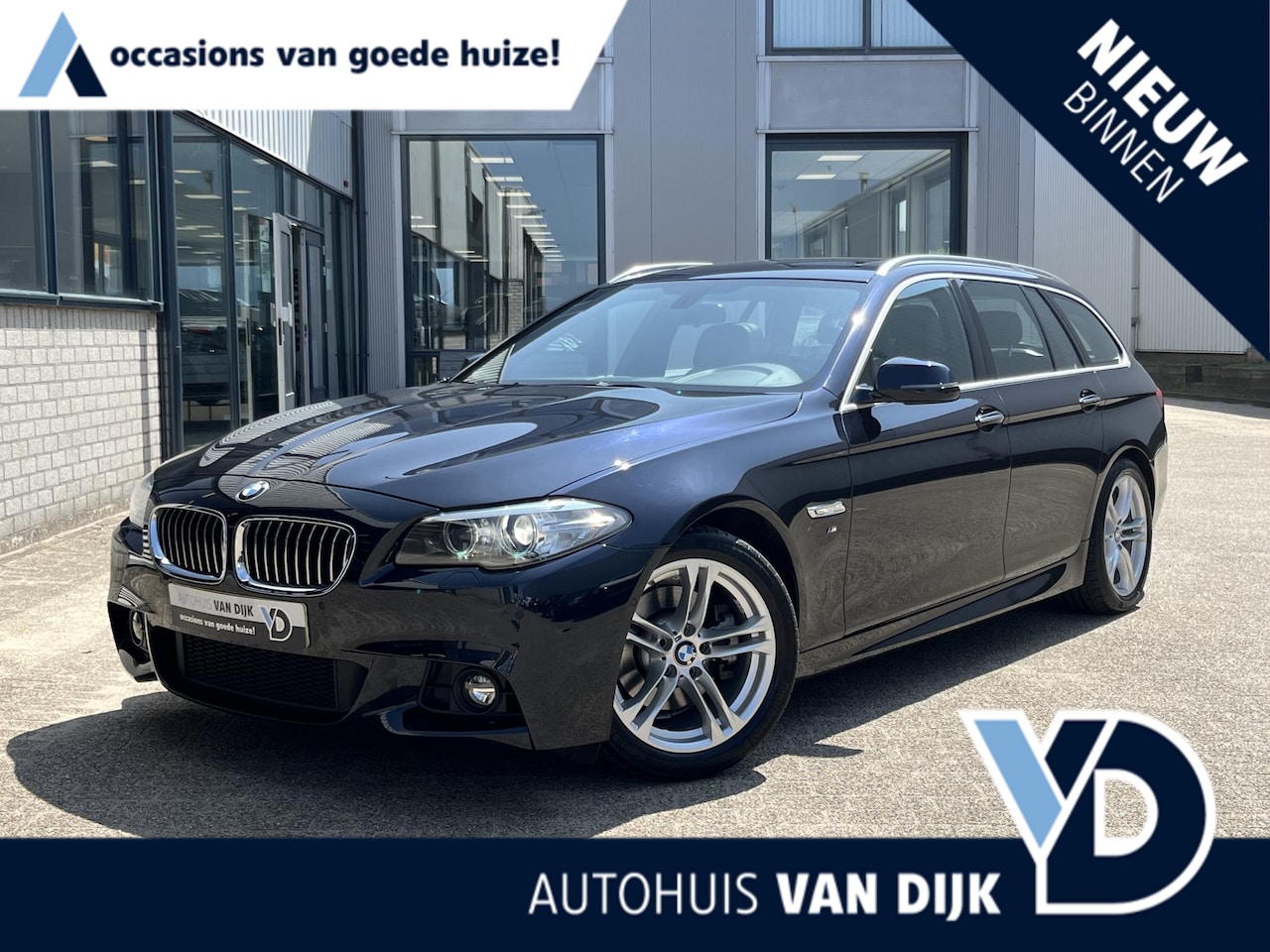 BMW 5-serie Touring - 520i High Executive | NL Auto/2e Eig./Voll.Historie/Navi/M-Pakket/Pano.Dak/Elektr.Wegklapb - AutoWereld.nl