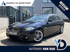 BMW 5-serie Touring - 520i High Executive | NL Auto/2e Eig./Voll.Historie/Navi/M-Pakket/Pano.Dak/Elektr.Wegklapb