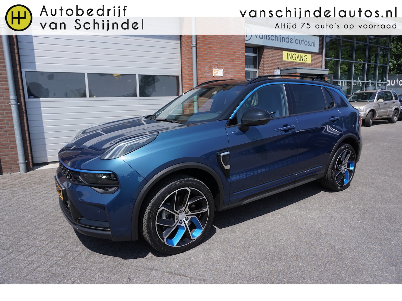 Lynk & Co 01 - 1.5 261PK! MY23! ORIGINEEL NL! ZWARTE HEMEL! 360CAMERA! 6,6KWH LADEN PANORAMADAK FULL LED - AutoWereld.nl
