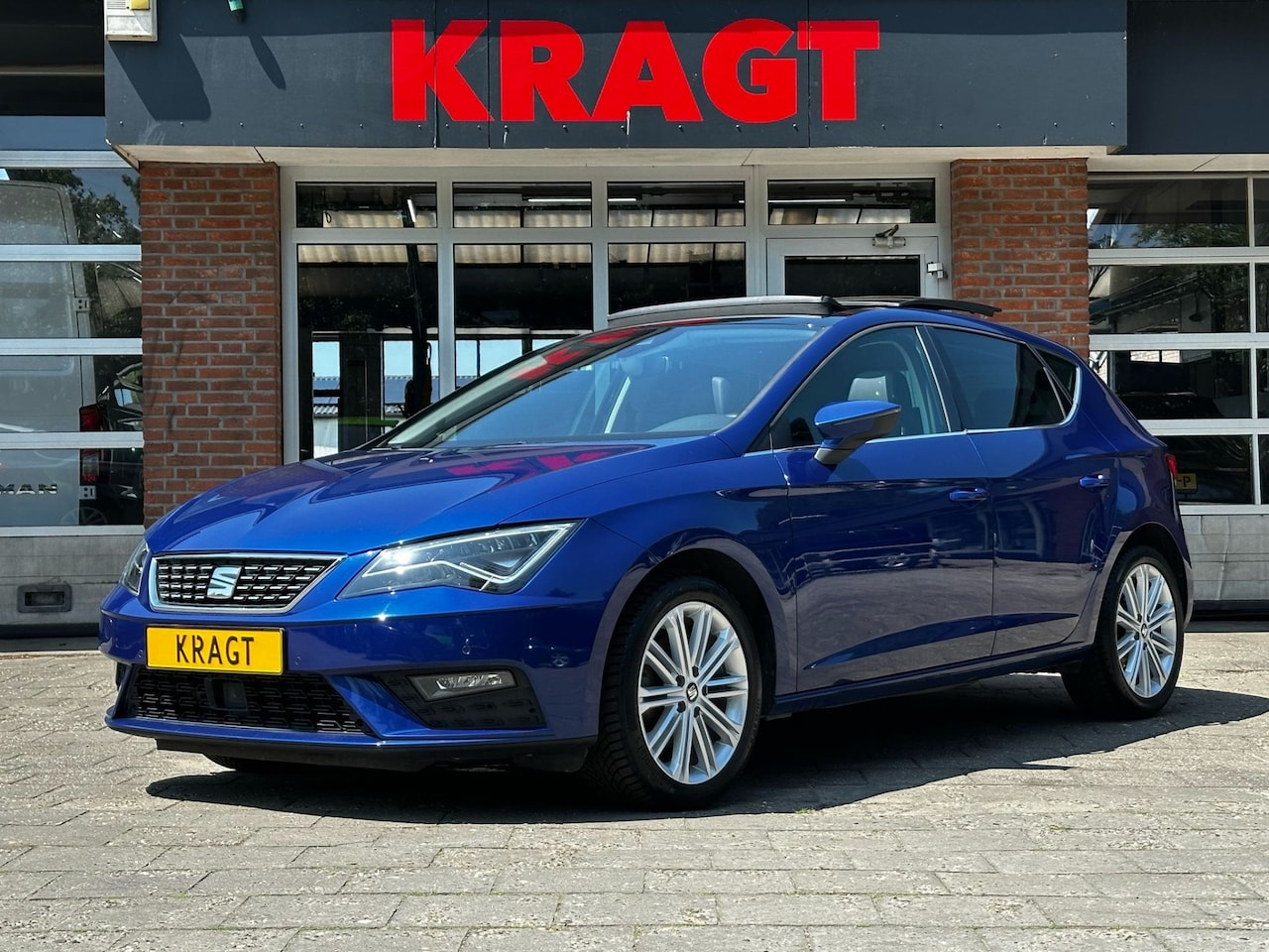 Seat Leon - Xcellence 1.5 TSI 150 pk - 5drs - LED - Digit Dash - Schuifdak - Adapt. cruise - AutoWereld.nl