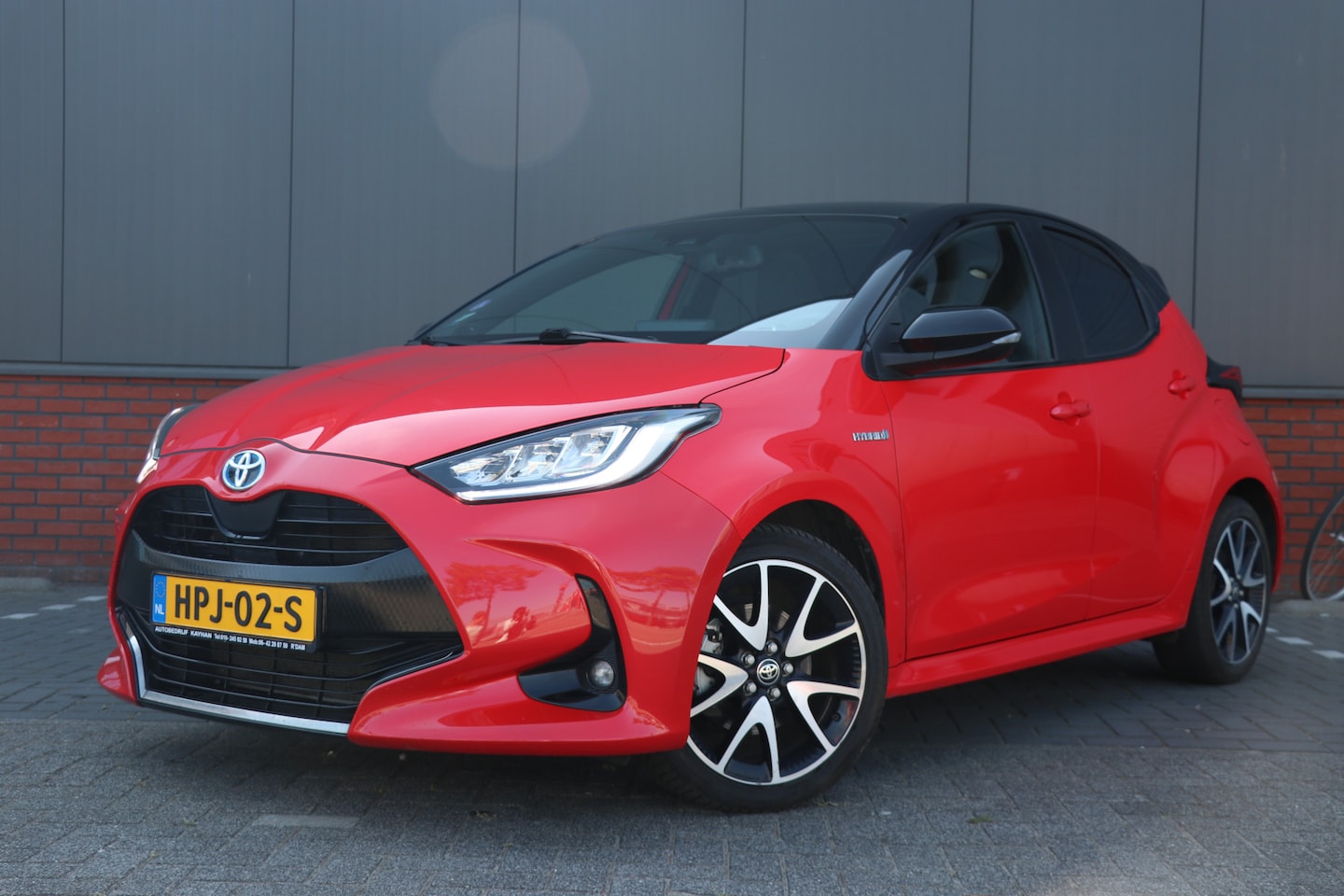 Toyota Yaris - 1.5 Hybrid Launch Edition panorama | head-up | JBL | side assist | - AutoWereld.nl