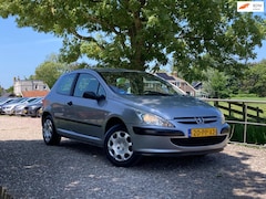 Peugeot 307 - 1.4-16V XR | ''103.000''KM + Cruise Nu € 2.250,