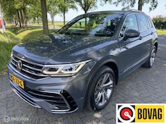 Volkswagen Tiguan - 1.4 TSI eHybrid R-Line I Camera I Trekhaak | Carplay