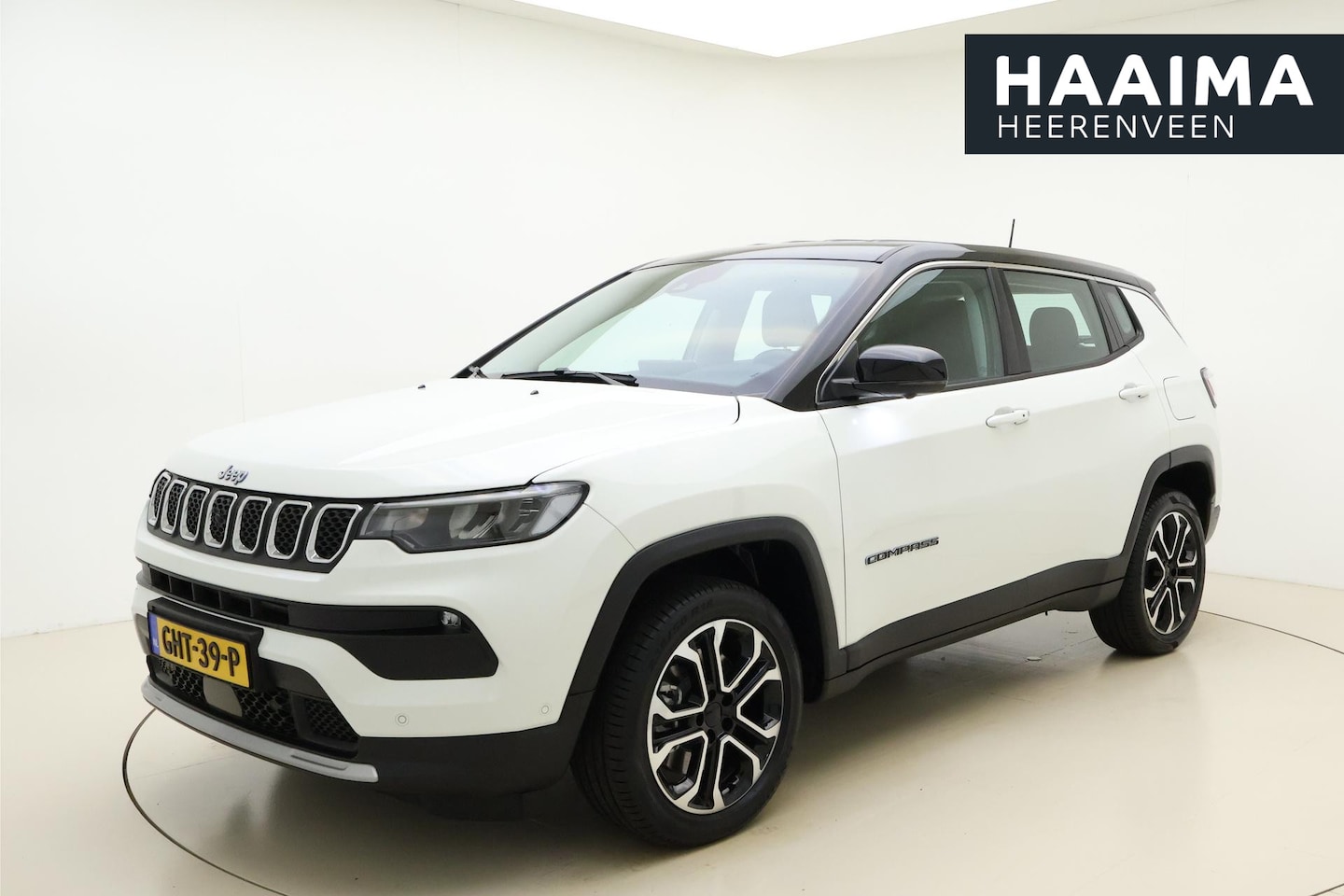 Jeep Compass - 4xe Plug-in Hybrid Electric Altitude 190 Pk | Camera Voor & Achter | Keyless Entry & Start - AutoWereld.nl