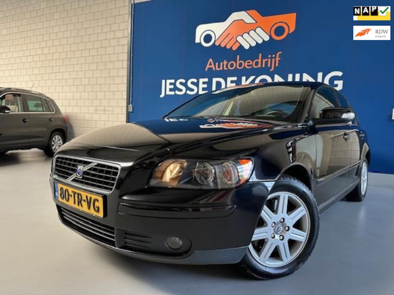 Volvo S40 - 2.4 D5 Edition II automaat 5 cilinder,bj.2007,kleur:zwart.Climate,Sportvelgen,Cruise,APK 1 - AutoWereld.nl