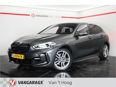 BMW 1-serie - 118i M-sport Business Edition Sfeerverlichting Automaat Apple/Android