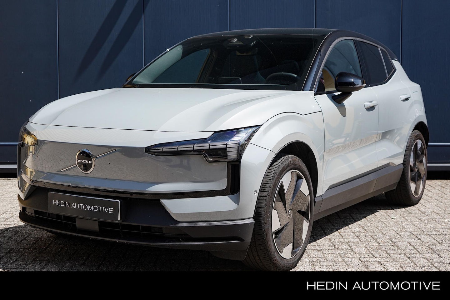 Volvo EX30 - Twin Motor Performance Ultra 69 kWh | 360 graden camera | Elektrische voorstoelen - AutoWereld.nl