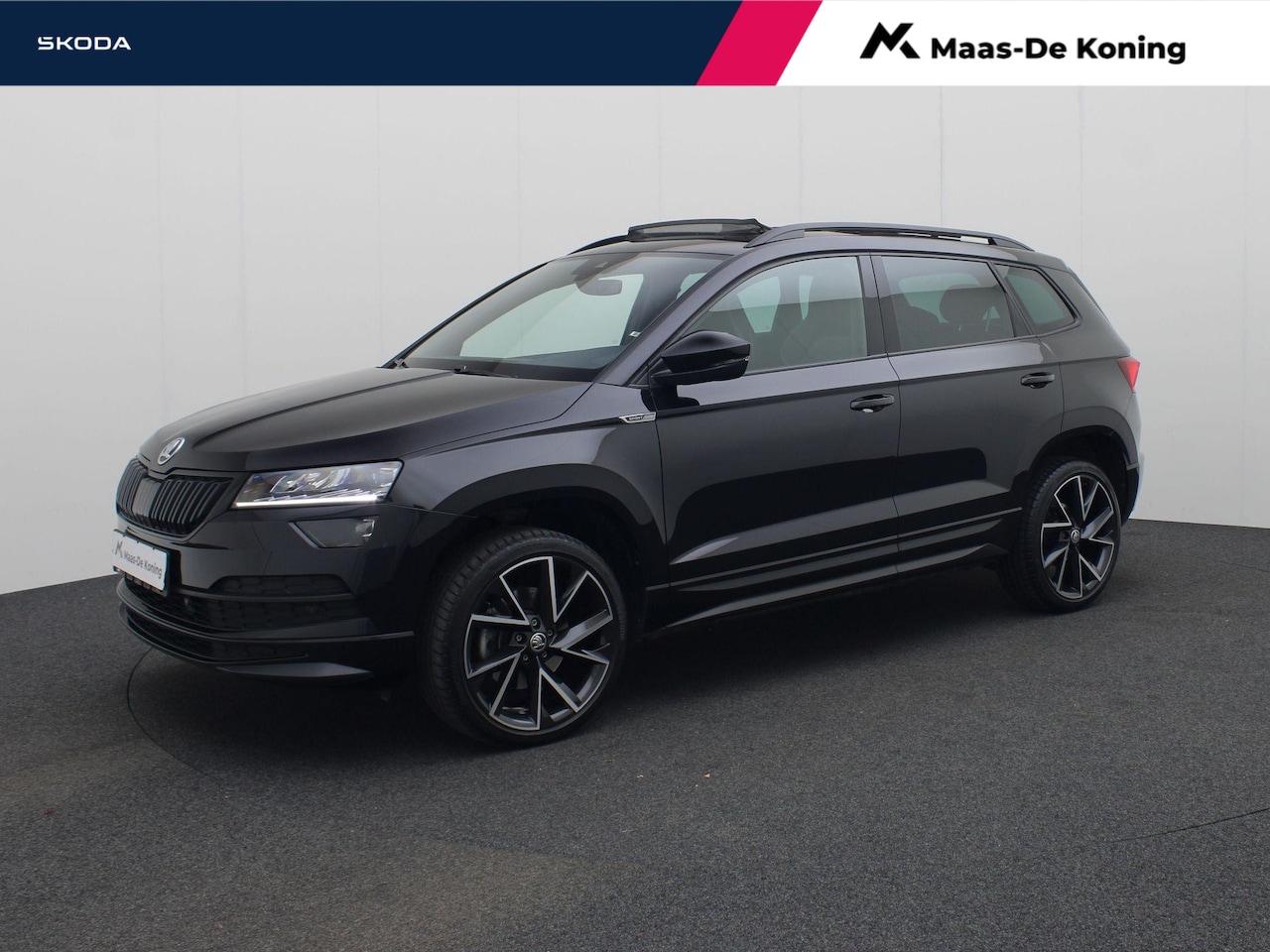 Skoda Karoq - 1.5TSI/150PK Sportline DSG · Panoramadak · Navigatie · 360° Camera + Parkeersensoren - AutoWereld.nl