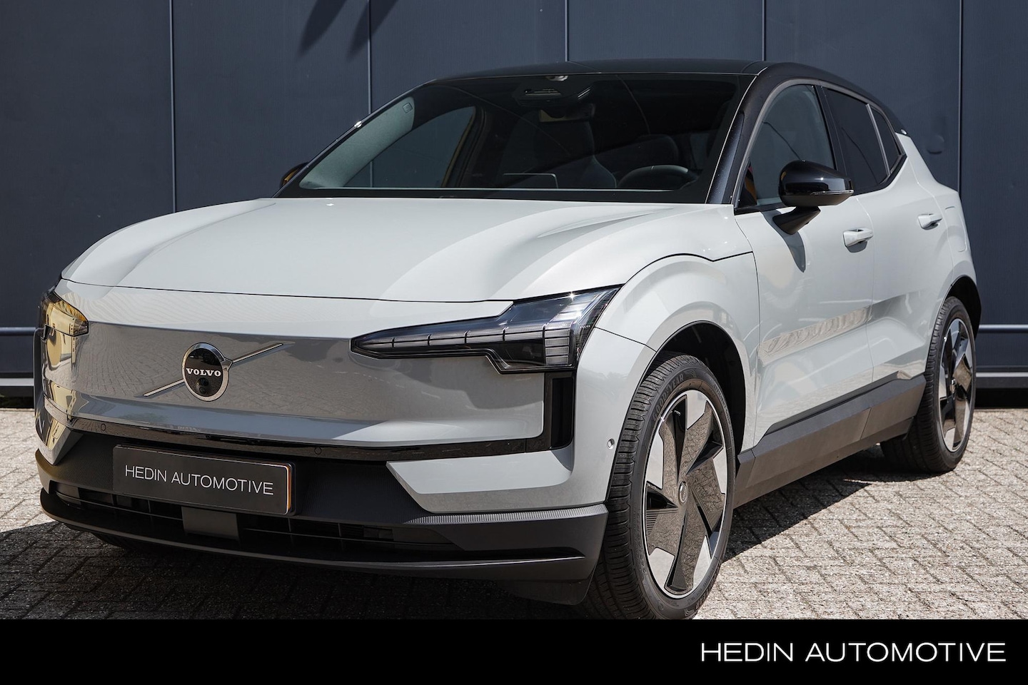 Volvo EX30 - Single Motor Extended Range Ultra Panoramadak | Memory Seats | Harman/Kardon | 360 Graden - AutoWereld.nl