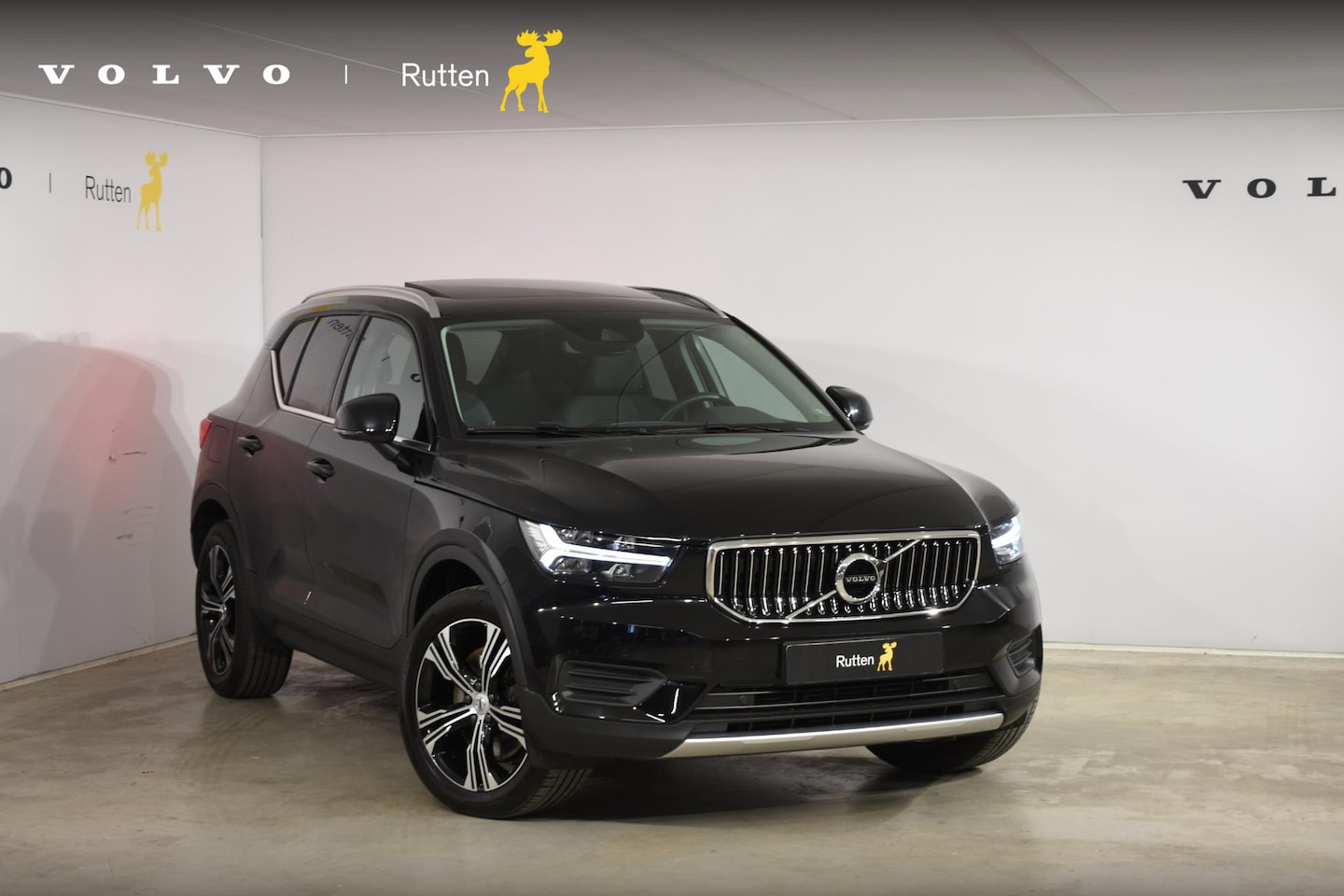 Volvo XC40 - T4 211PK Automaat Recharge Inscription Expression / Navigatie / Cruisecontrol / Panoramada - AutoWereld.nl