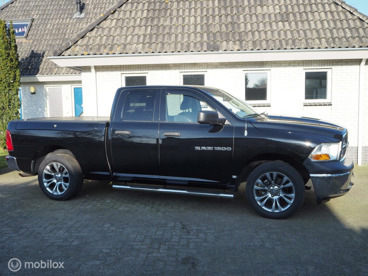 Dodge Ram 1500 - 4X4 5.7 V8 4x4 Quad Cab 6'4 - AutoWereld.nl