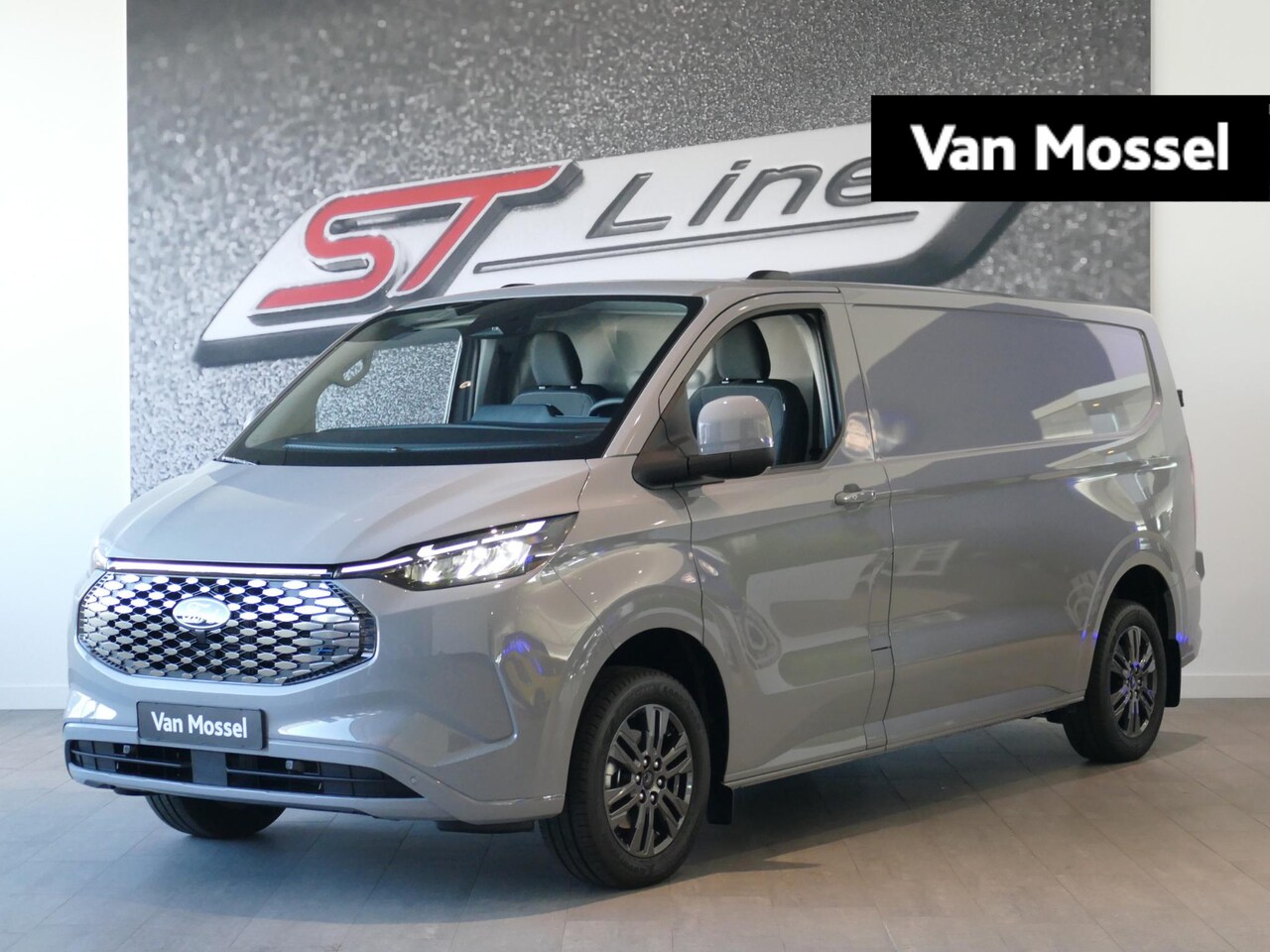 Ford Transit Custom - E-Transit 340 L2H1 Limited 65 kWh - AutoWereld.nl