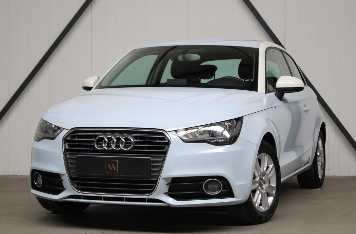Audi A1 - 1.2 TFSI Attraction l Babyblauw l PDC l Stoelverwarming - AutoWereld.nl