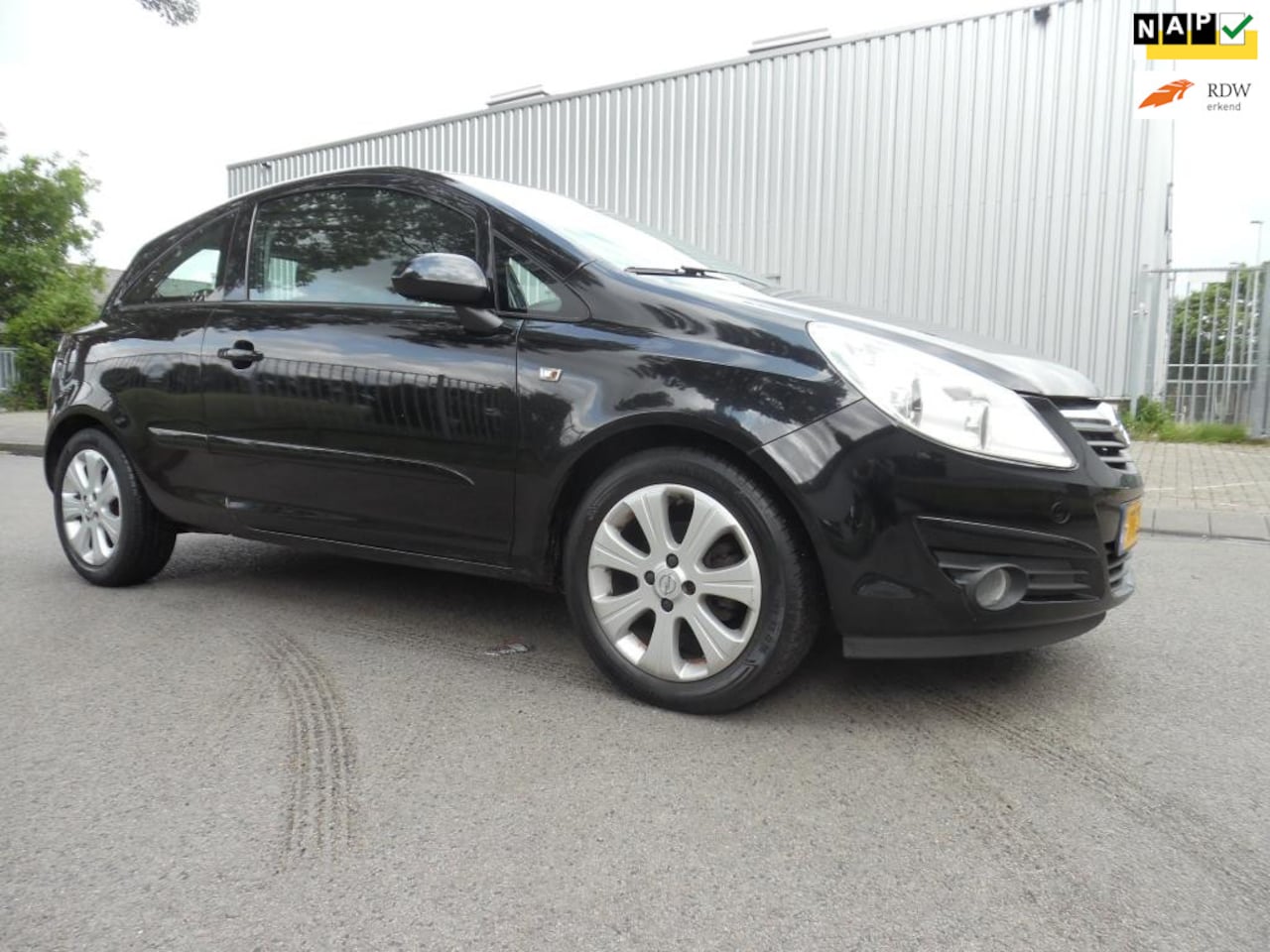 Opel Corsa - 1.4-16V Enjoy Vol Automaat!! - AutoWereld.nl