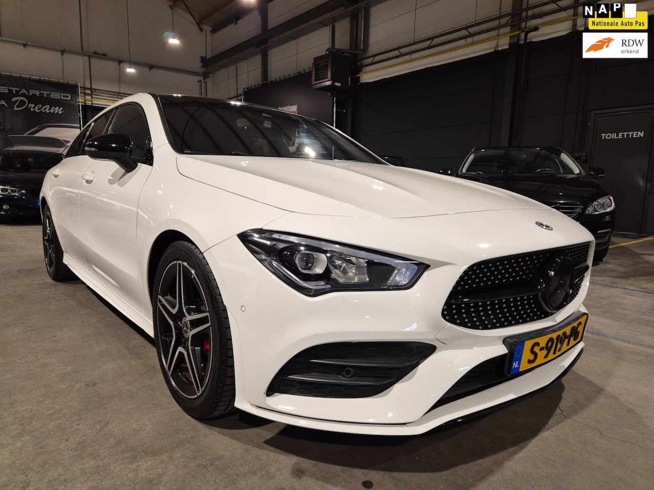 Mercedes-Benz CLA-klasse Shooting Brake - 180 Business Solution AMG - Automaat - Virtual - Ambiant Light - Navigatie - Camera - AutoWereld.nl