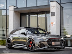 Audi RS6 - Avant 4.0 quattro / Urban / Pano / Akrapovic / Ceramic