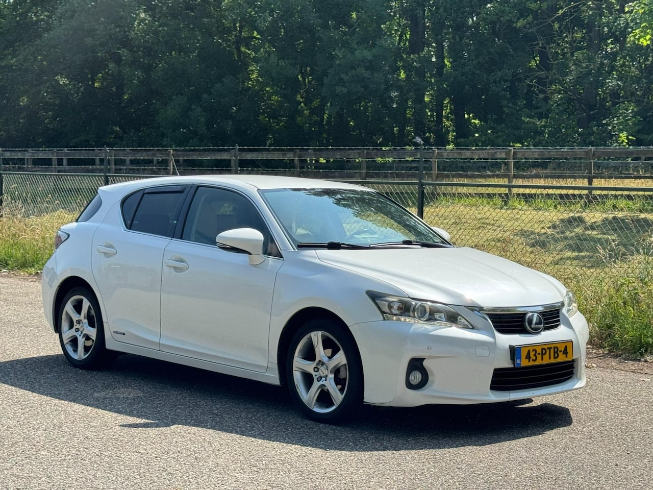 Lexus CT 200h - Hybrid /Navi/Camera/ - AutoWereld.nl