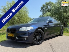 BMW 5-serie - 520i High Executive Automaat / Navi. / Stoelventilatie + -verwarming / Schuif-Kanteldak /