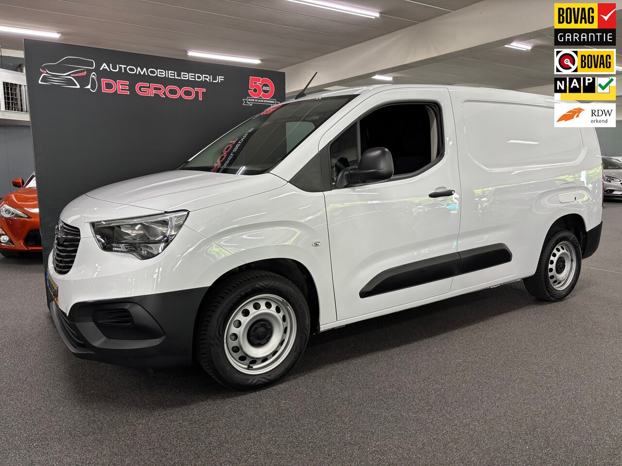 Opel Combo - 1.5D L2H1 Standaard / NL-auto, Eerste eigenaar, Navi, Airco - AutoWereld.nl