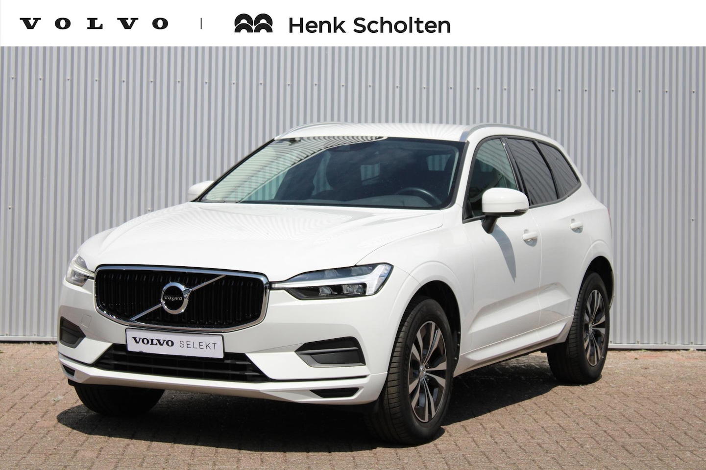 Volvo XC60 - B4 Automaat Momentum | Full map navigatie | Cruise Control | DAB radio | Apple Carplay/And - AutoWereld.nl