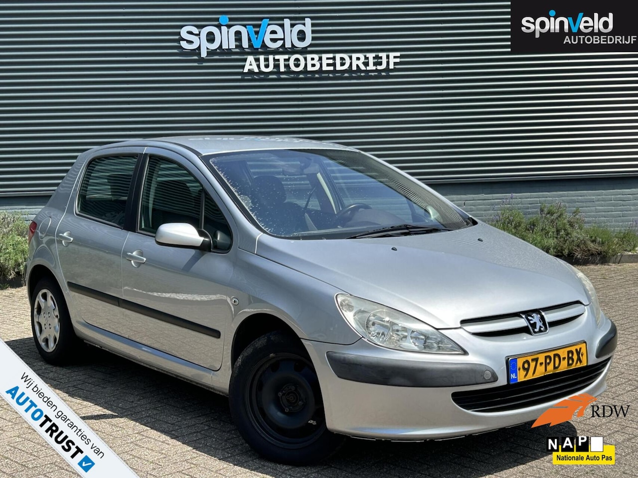 Peugeot 307 - 1.6-16V XT BJ'04 CLIMATE CRUISE APPLE CARPLAY - AutoWereld.nl