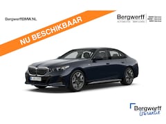 BMW 5-serie - 520d - M-Sport - Pano - Trekhaak - ACC - Head-up - Harman Kardon - Stoelventilatie