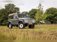 Land Rover Defender - 2.4 Tdci Soft Top Classic Edition Unieke uitvoering