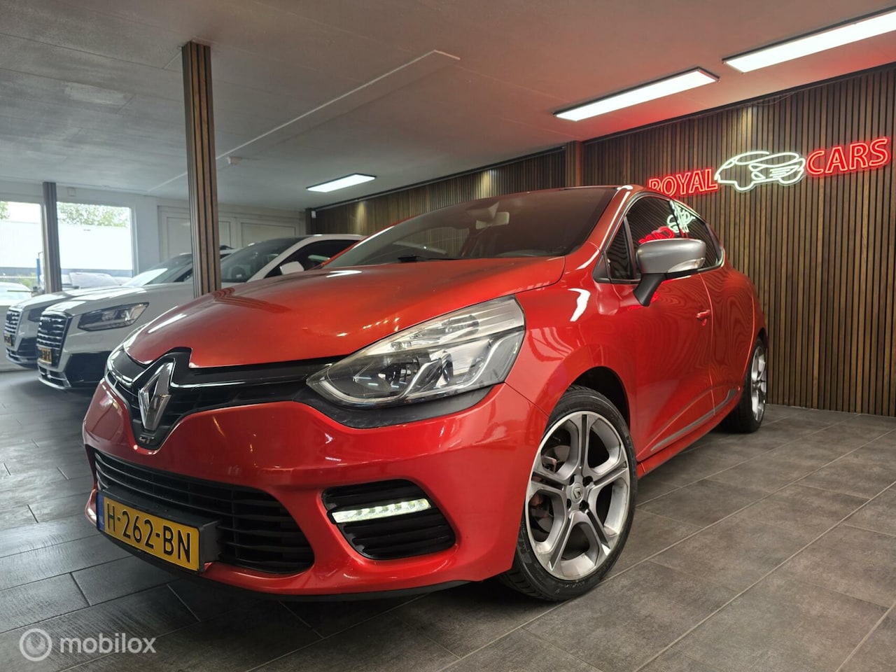 Renault Clio - 1.2 GT Dynamique/ Automaat/ A. Camera/ Navigatie - AutoWereld.nl
