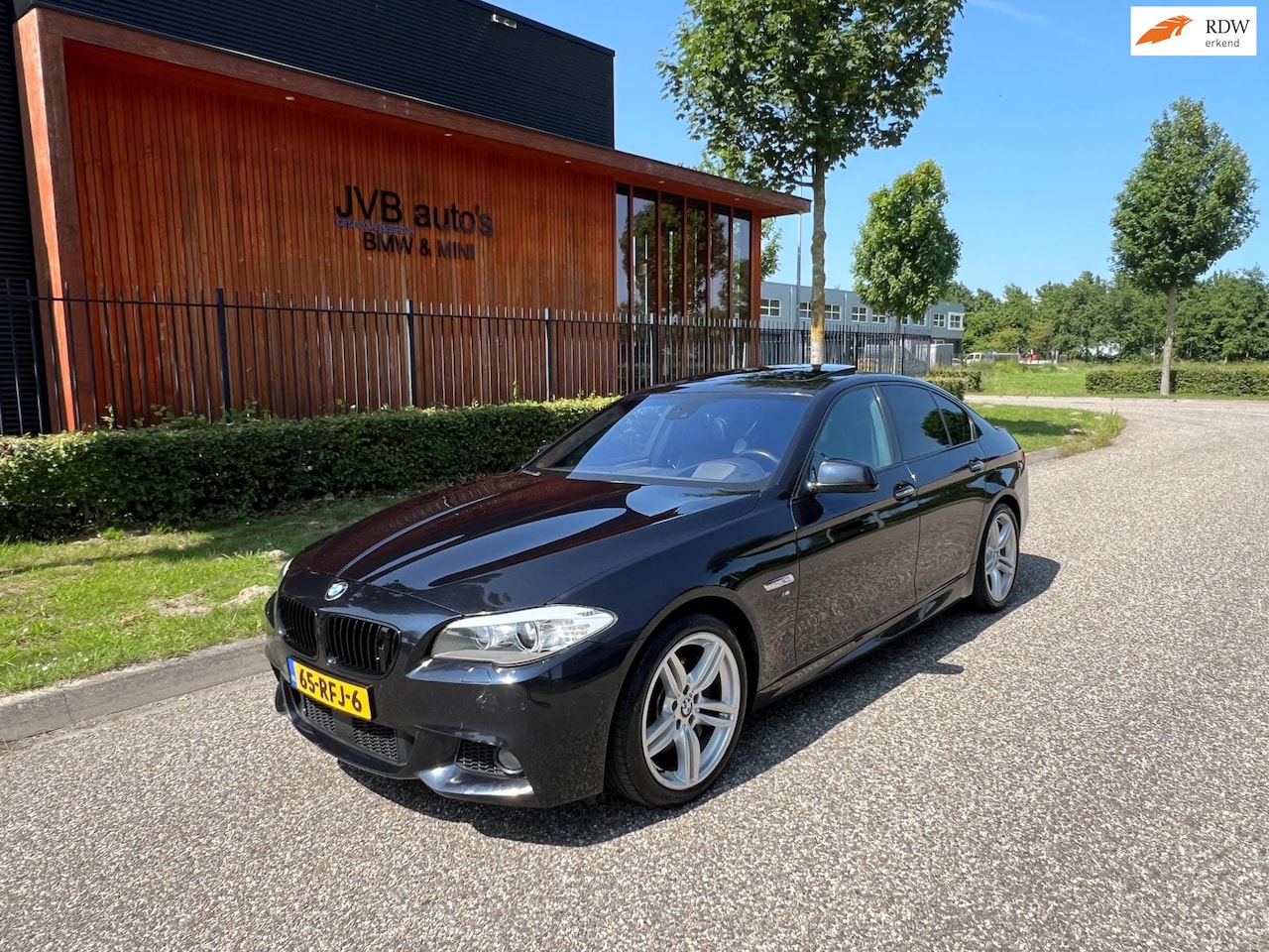 BMW 5-serie - 535d High Executive 535d High Executive, individual, nappa comfortstoel, schuifdak - AutoWereld.nl