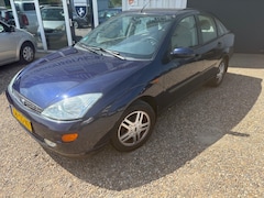 Ford Focus - 1.6-16V Ghia