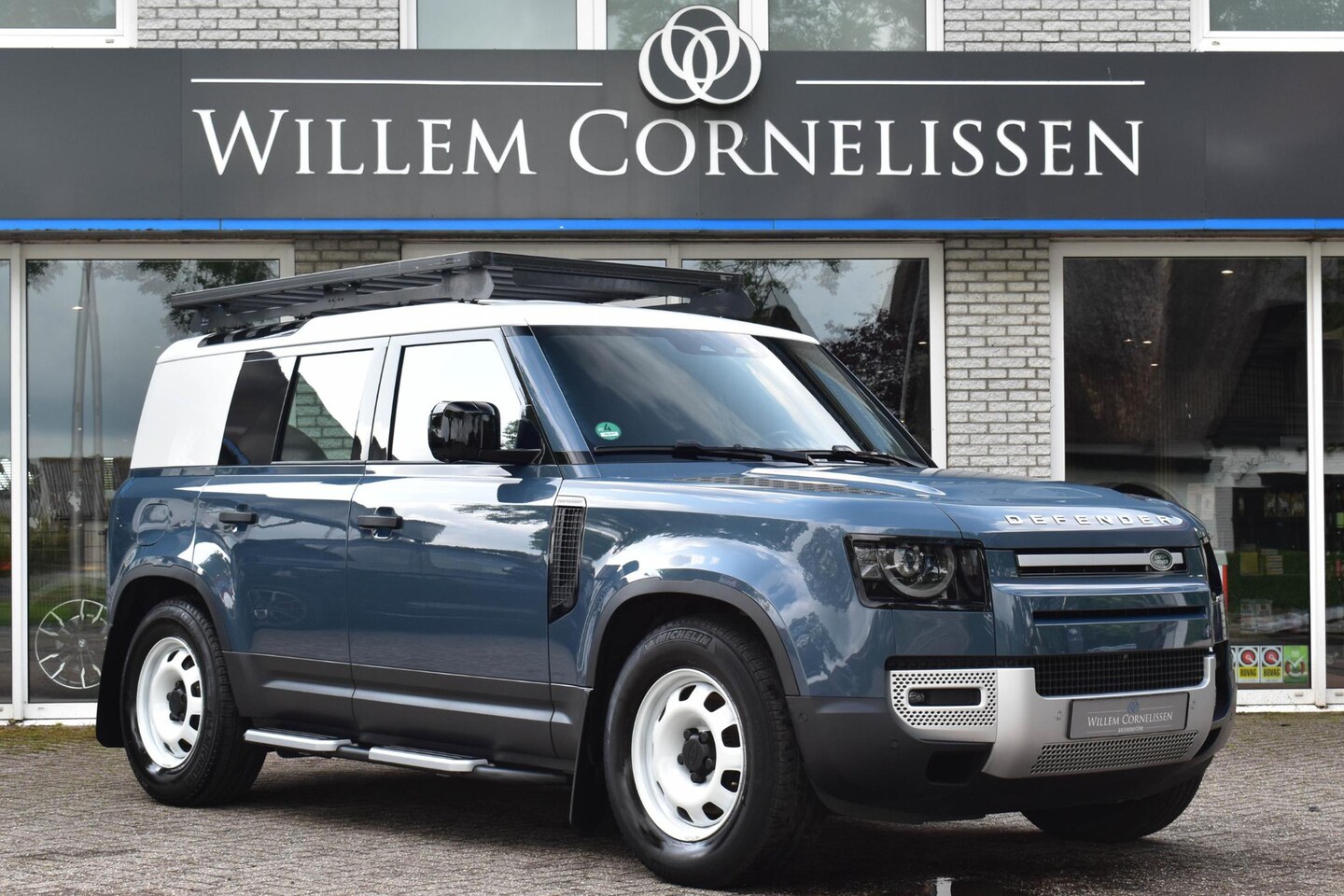 Land Rover Defender Hard Top - 3.0 D250 110 MHEV Grijs Kent EX BTW Trekhaak Camer - AutoWereld.nl