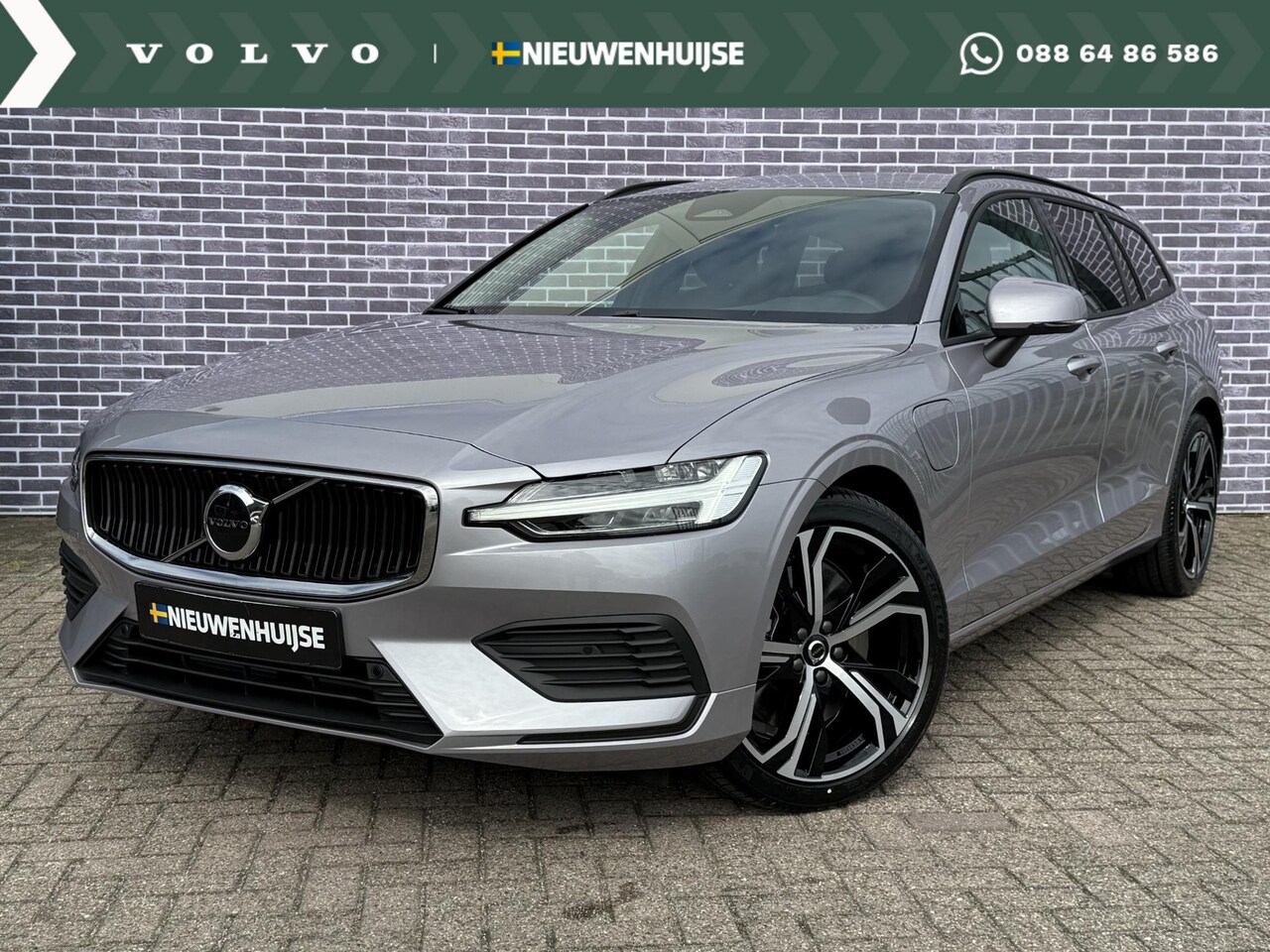 Volvo V60 - 2.0 T6 Plug-in hybrid AWD Essential | MJ 2026 | Leder | Blis | Adaptieve Cruise controle | - AutoWereld.nl