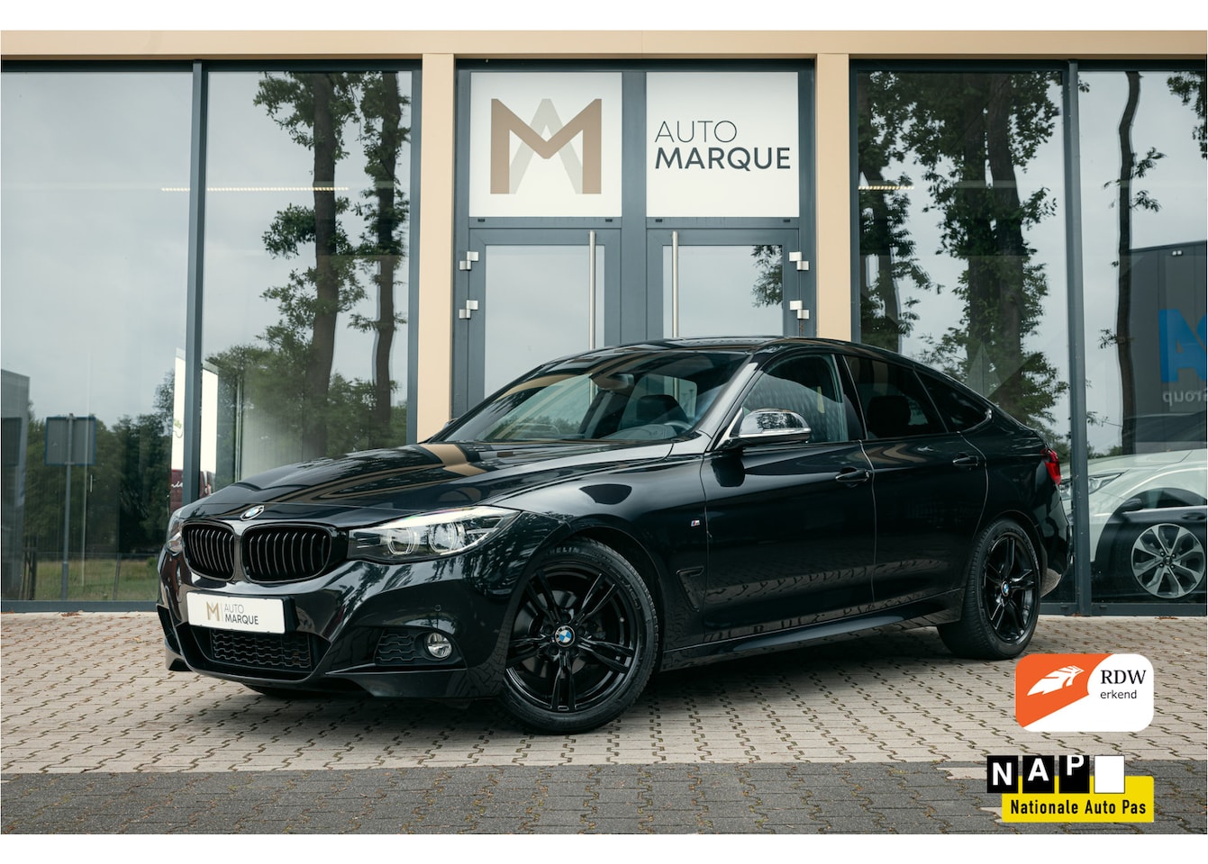 BMW 3-serie Gran Turismo - 320i Aut. 184PK High Executive | M-Sportpakket | 18" LM Velgen | LED | Navi Professional | - AutoWereld.nl