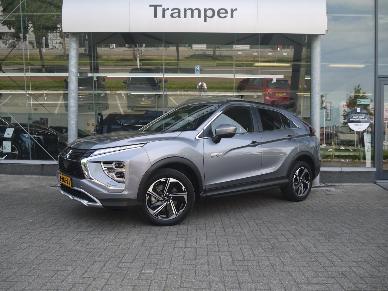 Mitsubishi Eclipse Cross - 2.4 PHEV Business Intense+|Rijklaar - AutoWereld.nl