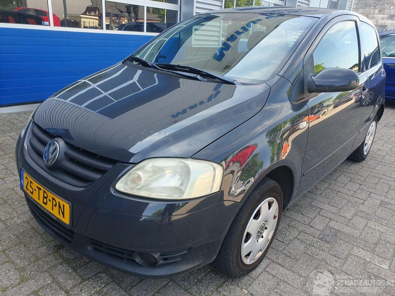 Volkswagen Fox - 1.2 Trendline 1.2 Trendline - AutoWereld.nl
