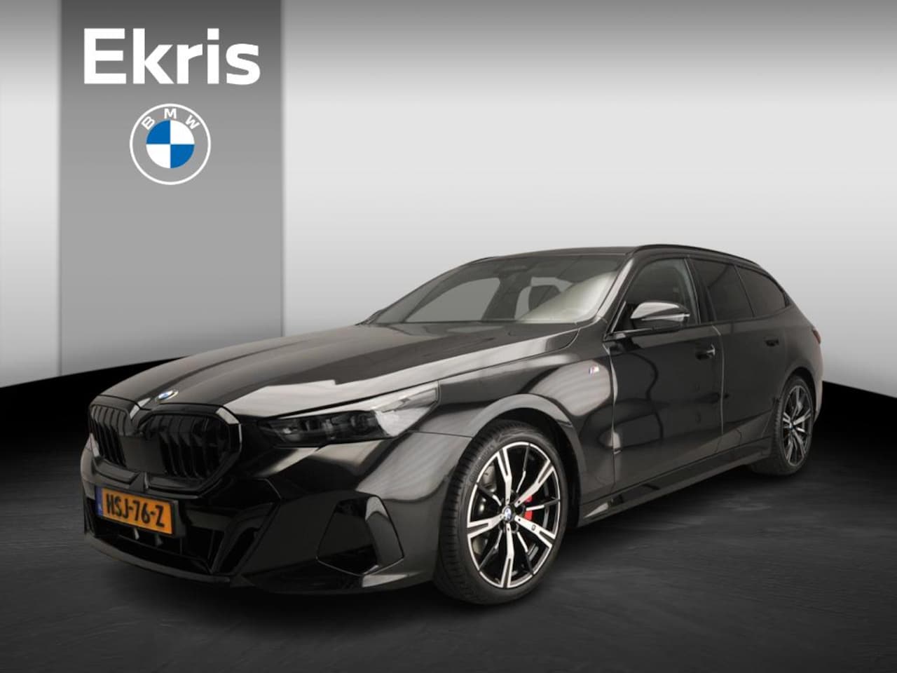 BMW 5-serie Touring - 520d | M-Sportpakket | LED | HUD | Trekhaak | Active cruise | Keyles go | DAB | Harman-kar - AutoWereld.nl