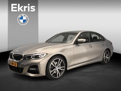 BMW 3-serie - Sedan 320e | M-Sportpakket | LED | Leder | Navigatie | Sportstoelen | Stoelverwarming | DA