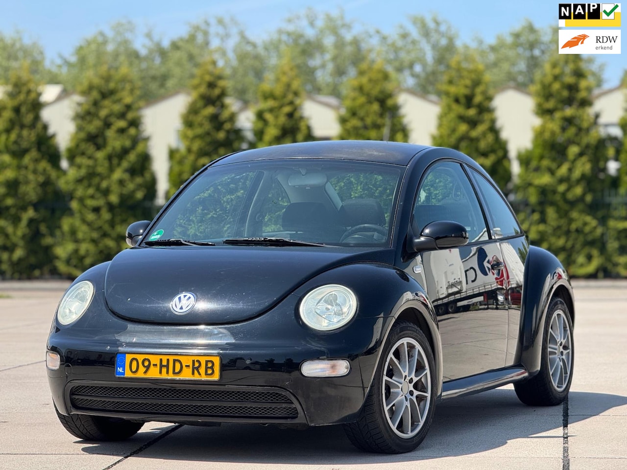 Volkswagen New Beetle - 1.6 | Airco | Elektrische ramen | Elektrische spiegels | 16 inch velgen | 2 sleutels - AutoWereld.nl