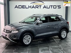 Volkswagen T-Roc - 1.5 TSI Life 150 PK Automaat / Apple CarPlay / Camera / Cruise control / etc