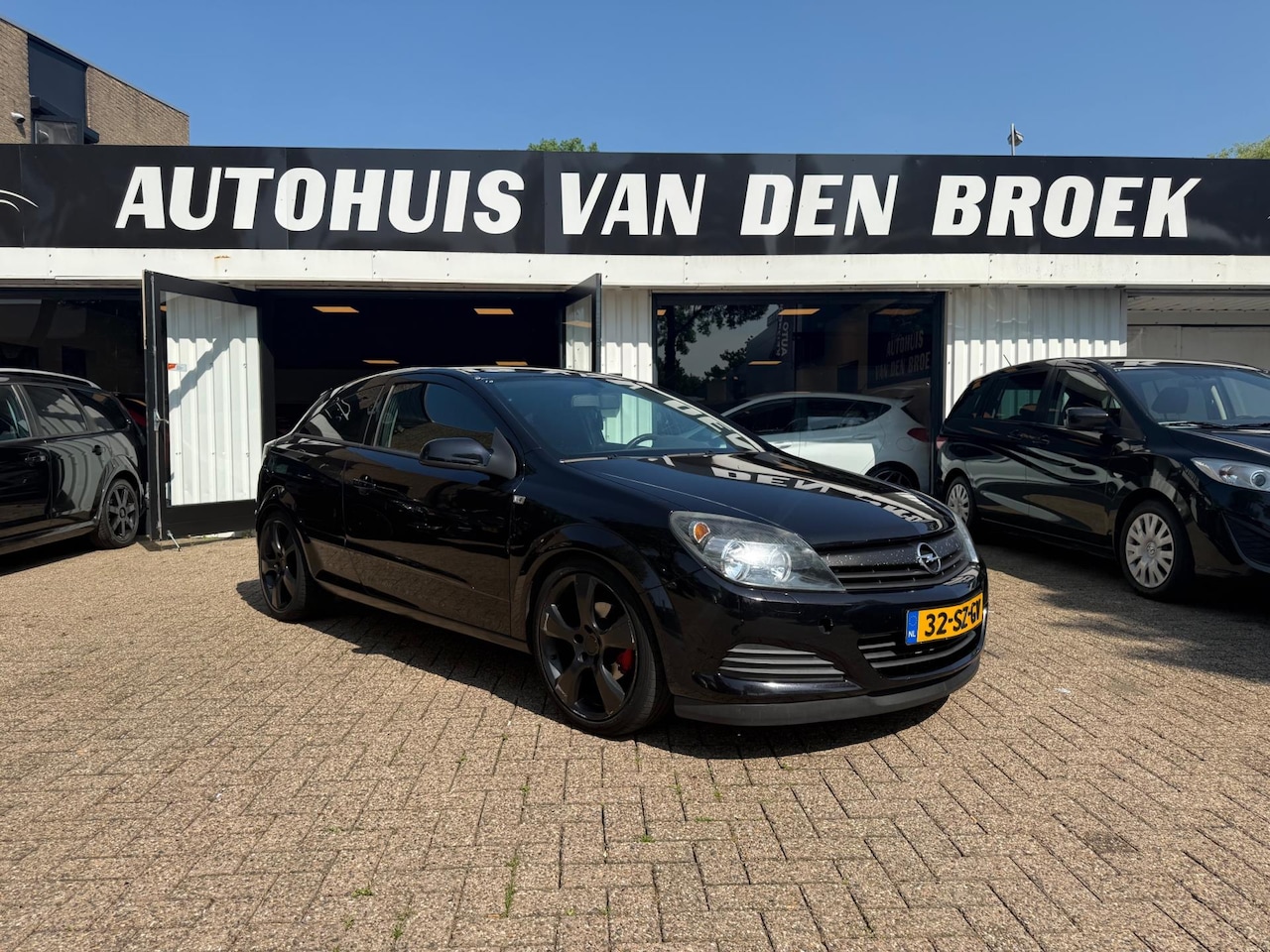 Opel Astra GTC - 1.4 Edition Airco Cruise Ctr Lmv Elek Pakket APK - AutoWereld.nl