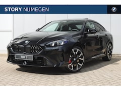 BMW 2-serie Gran Coupé - 220 M Sport Automaat / Panoramadak / Sportstoelen / Adaptieve LED / M Adaptief onderstel /