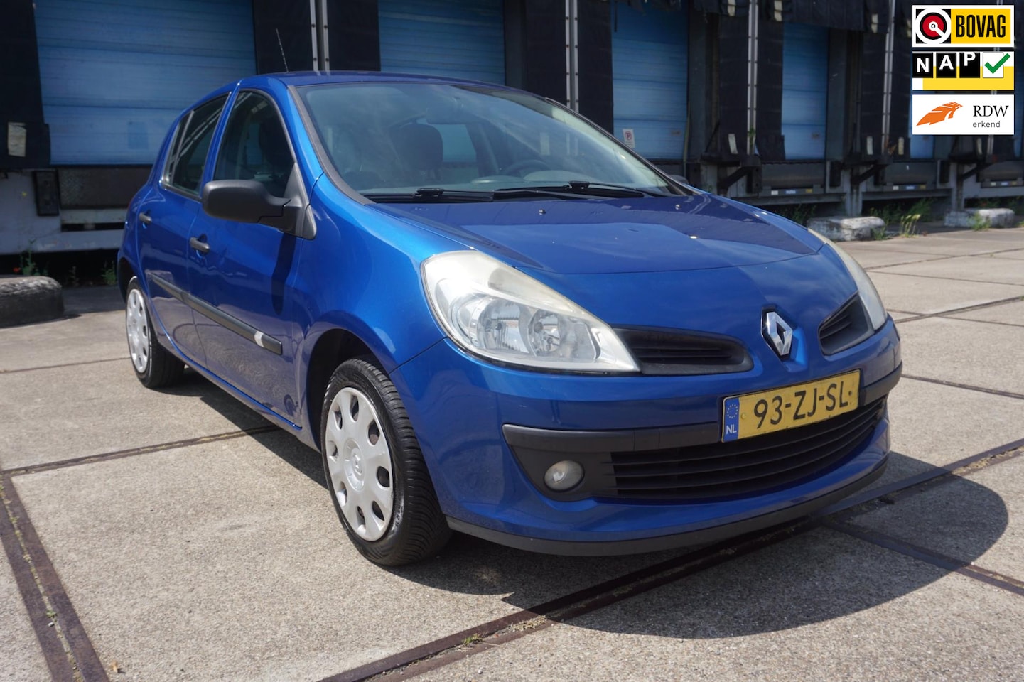 Renault Clio - 1.2-16V Special Line 1.2-16V Special Line - AutoWereld.nl