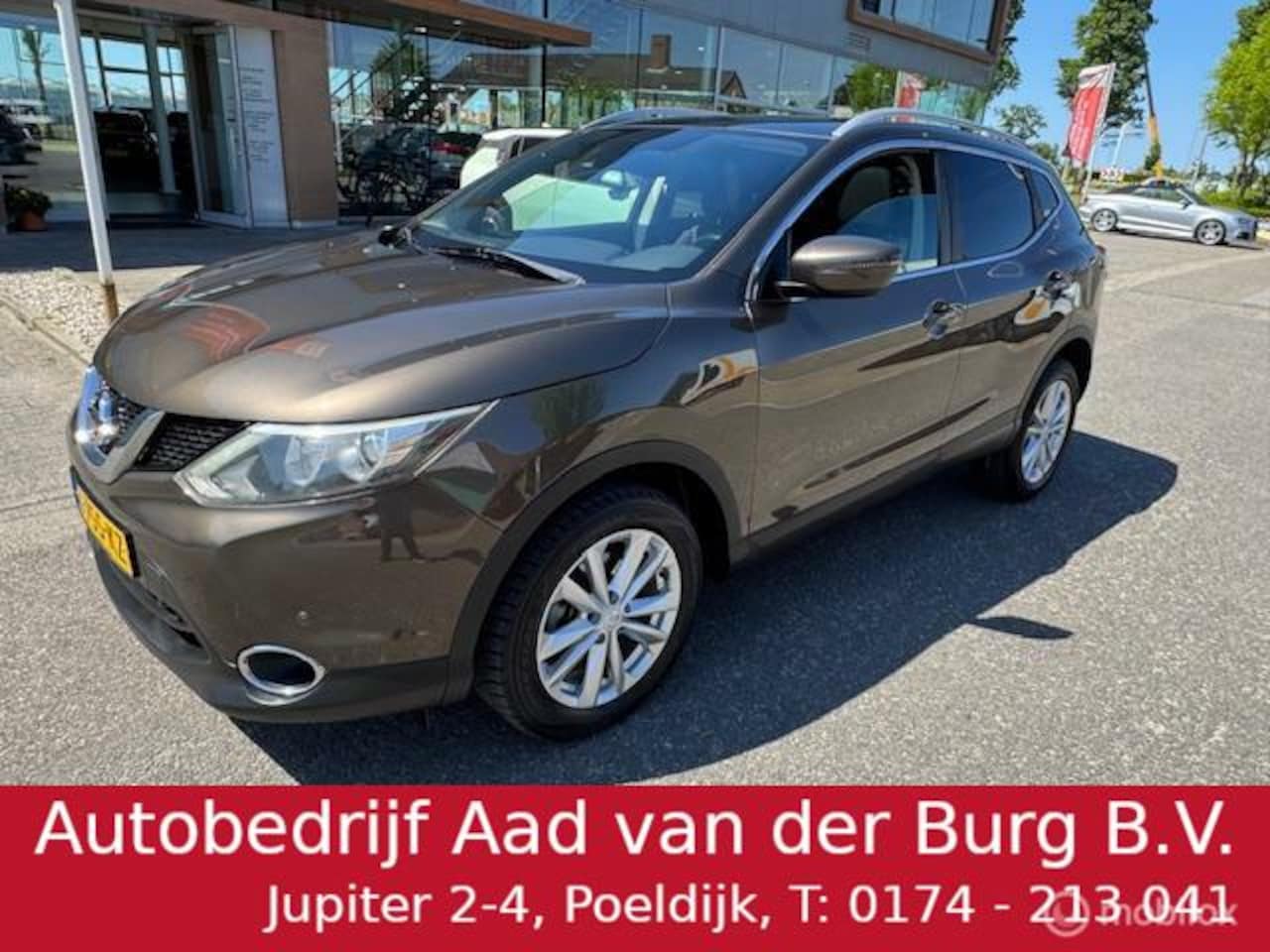 Nissan Qashqai - 1.2 Tekna Automaat , Panorama dak , Navigatie , Camera achter , Parkeerhulp , Bluetooth , - AutoWereld.nl
