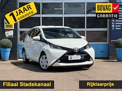 Toyota Aygo - 1.0 VVT-i x-nav Prijs Inclusief Onderhoud & 12 Maand BOVAG Garantie | Achteruitrijcamera |