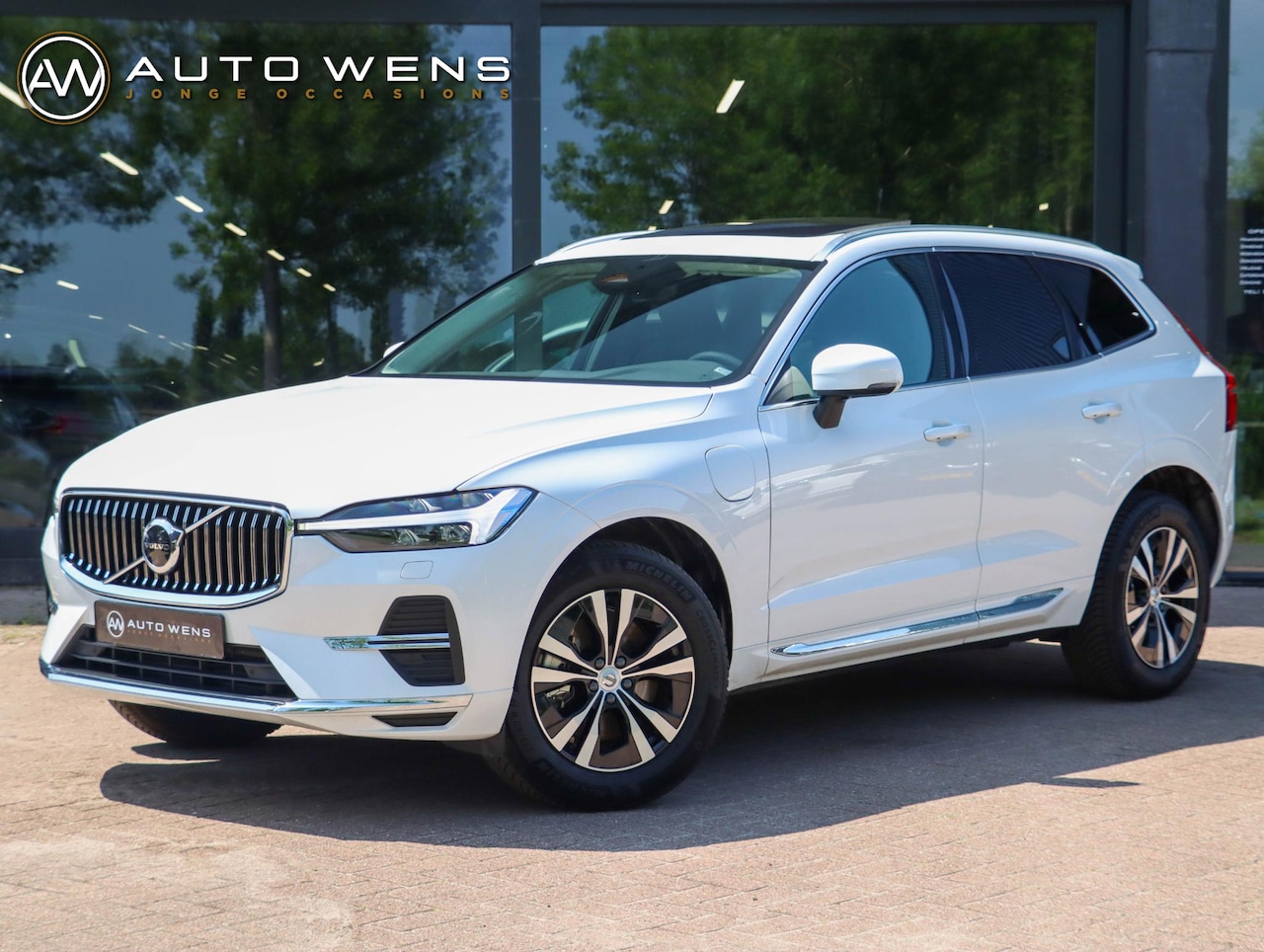 Volvo XC60 - T6 Plug-in hybrid AWD Core Bright Panoramadak | Stoel/stuurverwarming | Trekhaak - AutoWereld.nl