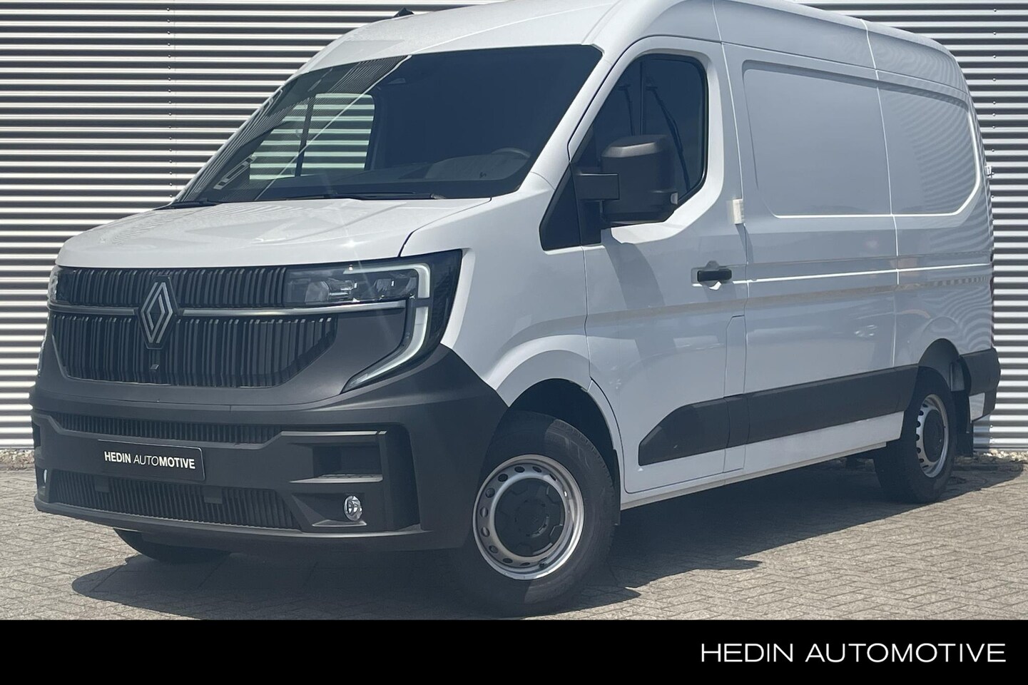 Renault Master - T35 2.0 dCi 150 L2H2 Advance | houten laadvloer en zijwandbekleding in de laadruimte | com - AutoWereld.nl
