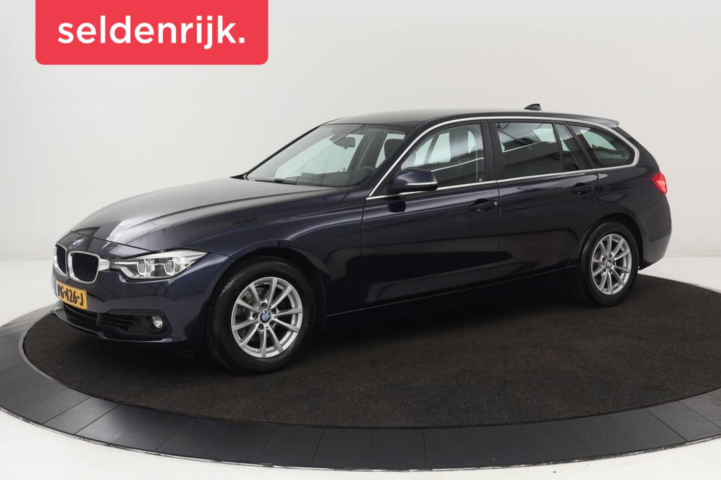 BMW 3-serie Touring - 318i Executive | Trekhaak | Full LED | Navigatie | PDC | Climate control | Bluetooth | Cru - AutoWereld.nl