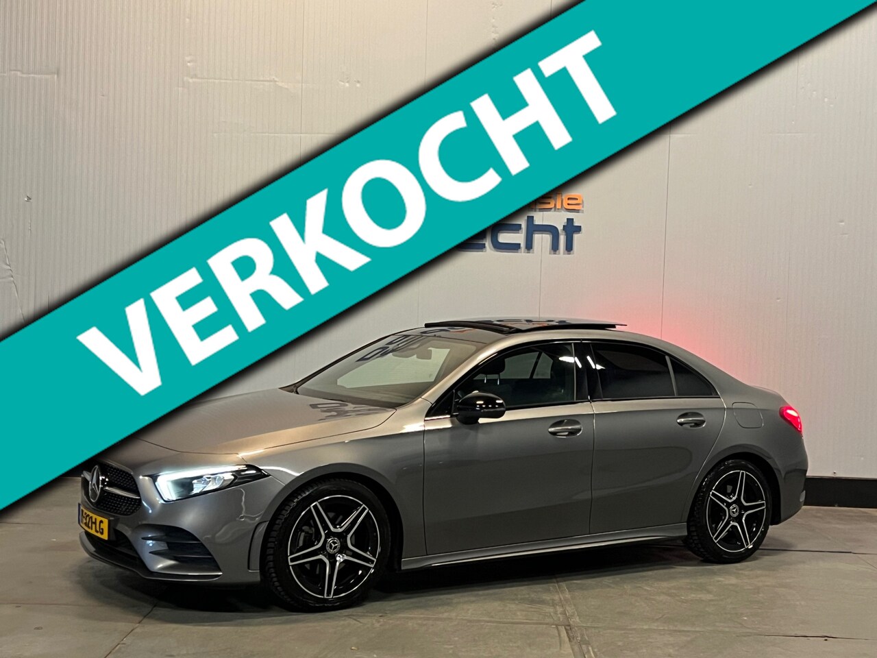 Mercedes-Benz A-klasse - 200 Business Solution AMG|1e Eig|Pano|Sfeer|Cam|Trekhaak - AutoWereld.nl