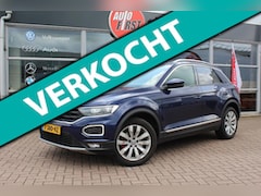 Volkswagen T-Roc - 1.5 TSI Sport Business R, afneembare trekhaak, stoelverwarming